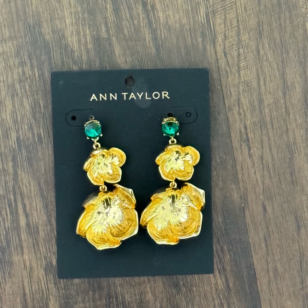 Ann Taylor flower double drop earring size 2.5”